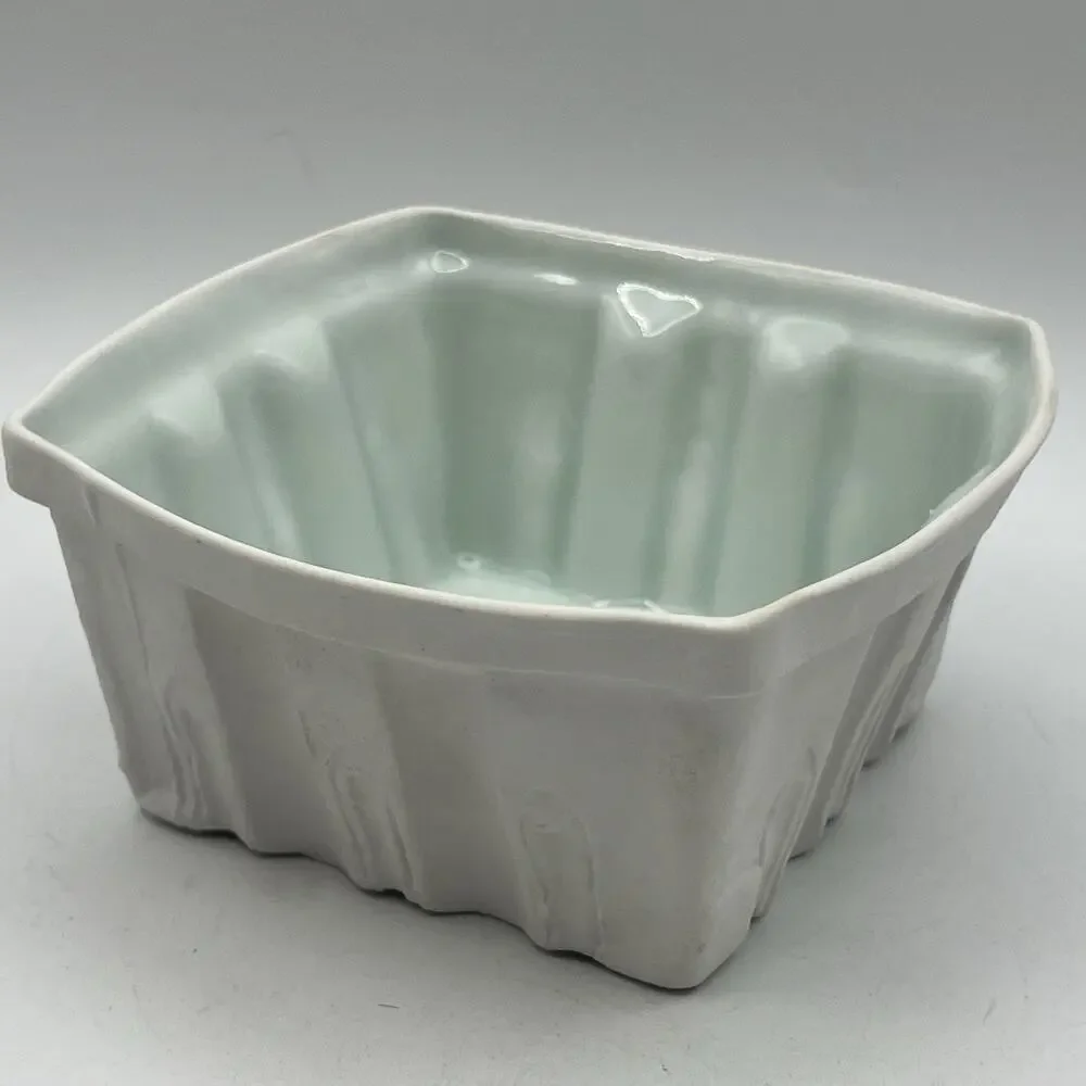 Heirloom Home Porcelain Berry Basket Box Realistic 3 x 5.5